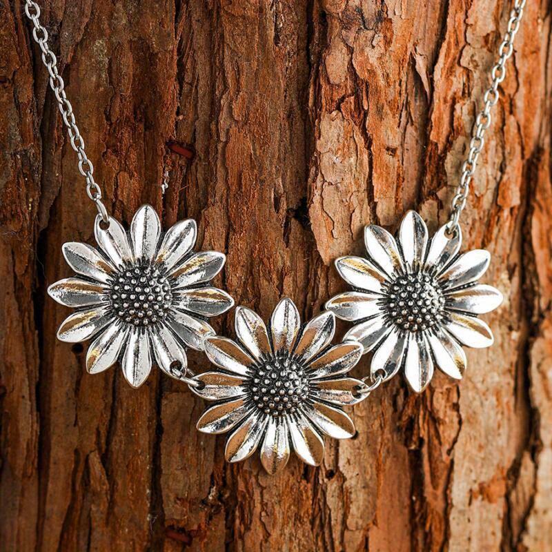 Retro Sunflower Flower Pendant Necklace Versatile Plant Pendant Necklace Jewelry Accessories For Women Gift For Daily Holiday Wear
Retro Sunflower Flower Pendant Necklace Versatile Plant Pendant Necklace Jewelry Accessories For Women Gift For Daily Holiday Wear
