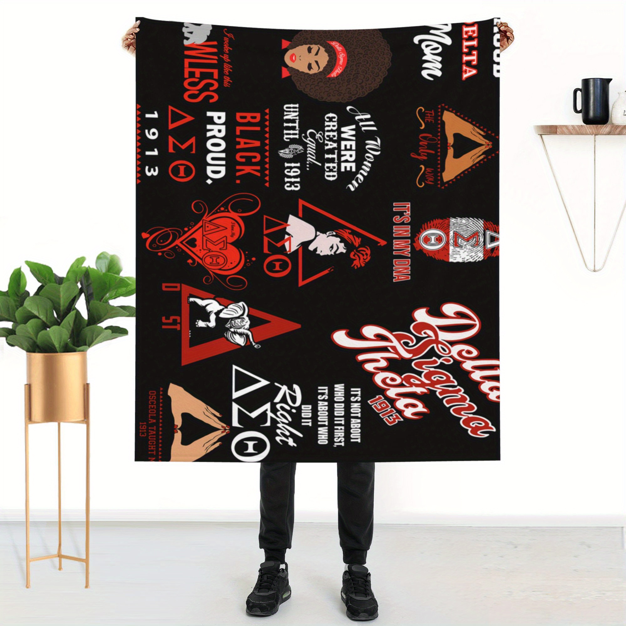 Sorority Printed Fleece Blanket Suitable For Home And Camping Fleece Printed Blanket, Soft And Comfortable, Warm, Suitable For All , Multifunctional Nap Blanket And Small Blanket, Perfect Gift
Sorority Printed Fleece Blanket Suitable For Home And Camping Fleece Printed Blanket, Soft And Comfortable, Warm, Suitable For All , Multifunctional Nap Blanket And Small Blanket, Perfect Gift