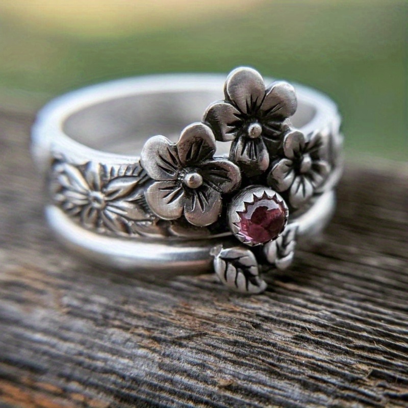 Vintage Fashion Women's High Quality Copper Silver Plated Bohemian Flower Ring Day Gift Ring Banquet Party Jewelry
Vintage Fashion Women's High Quality Copper Silver Plated Bohemian Flower Ring Day Gift Ring Banquet Party Jewelry