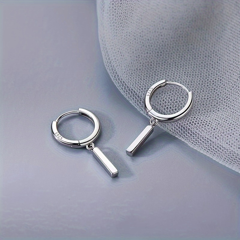 925 Pure Silvery Earrings, Clasps, Square Pendant, High Quality Low Allergy Jewelry, Suitable For And Evening Wear
925 Pure Silvery Earrings, Clasps, Square Pendant, High Quality Low Allergy Jewelry, Suitable For And Evening Wear