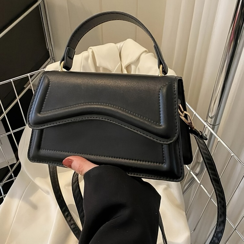 1pc Chic Retro Mini Crossbody Bag For Women - Black Flap Purse With Detachable Shoulder Strap, Magnetic Closure, Christmas & Thanksgiving Gifts, Small Crossbody Bag
1pc Chic Retro Mini Crossbody Bag For Women - Black Flap Purse With Detachable Shoulder Strap, Magnetic Closure, Christmas & Thanksgiving Gifts, Small Crossbody Bag