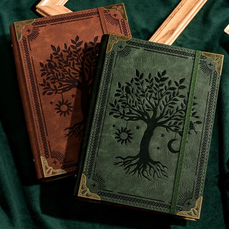 Épais Cahier en Similicuir à Feuilles Mobiles pour Travail et avec 120 Pages Intérieures
Épais Cahier en Similicuir à Feuilles Mobiles pour Travail et avec 120 Pages Intérieures