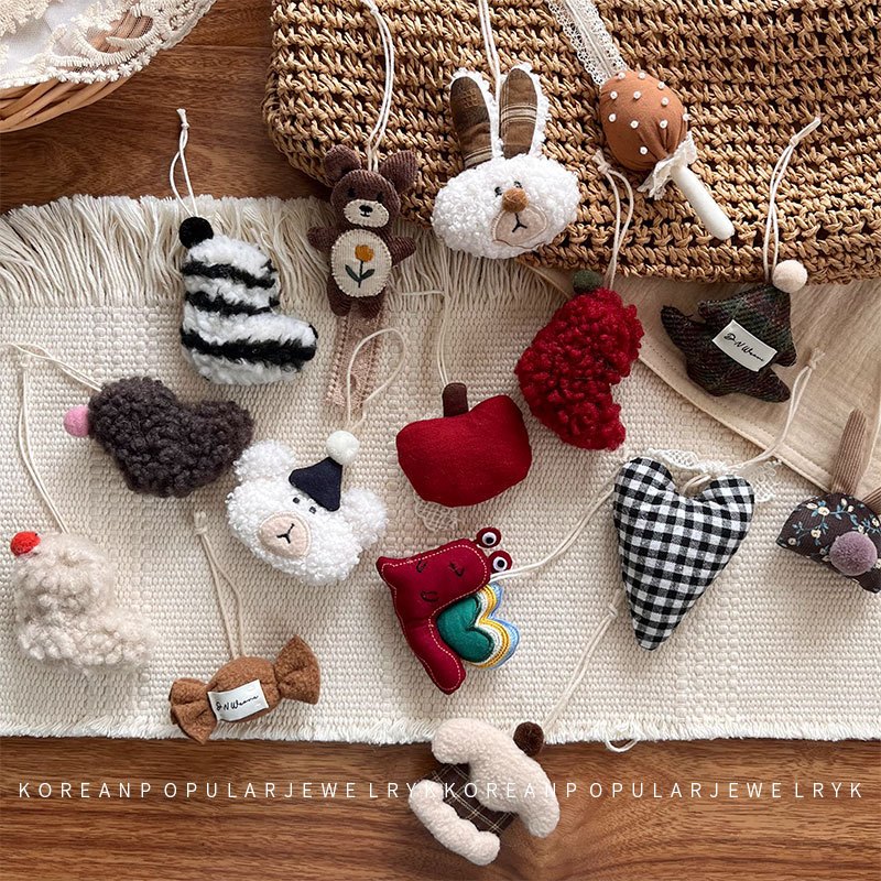 Handmade Fabric Keychains, Cartoon Bear, Creative Lace Pearl Mushroom Charms, Cute Cloth Bag Pendants, Keyring Accessories
Handmade Fabric Keychains, Cartoon Bear, Creative Lace Pearl Mushroom Charms, Cute Cloth Bag Pendants, Keyring Accessories