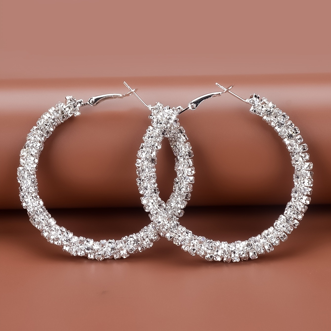1 Pair Vintage Silver Plated Large Hoop Earrings With Embellishments, Copper Base, Stainless Steel Ear Needle, Ideal For & Gift-, Valentine's Day - All Compatible
1 Pair Vintage Silver Plated Large Hoop Earrings With Embellishments, Copper Base, Stainless Steel Ear Needle, Ideal For & Gift-, Valentine's Day - All Compatible