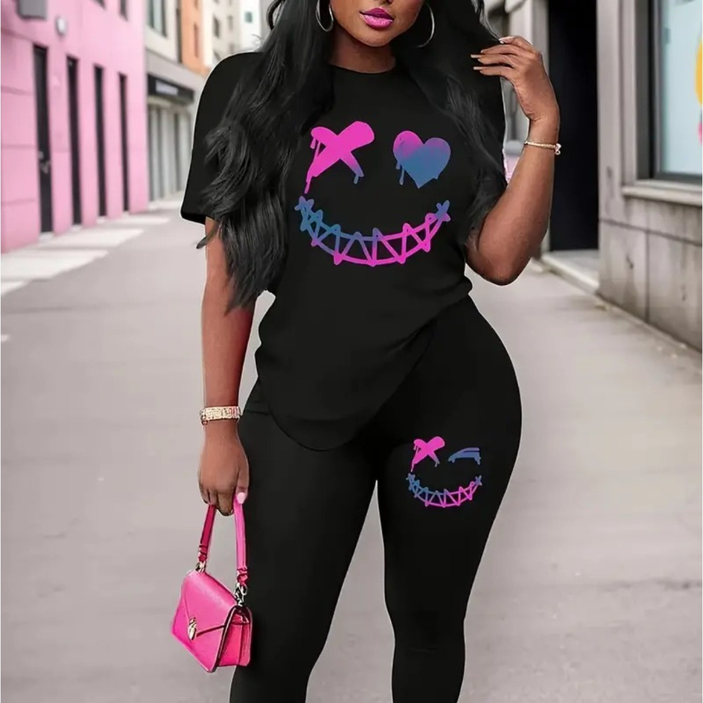 Women's Printed Matching Two-piece Set, Short Sleeve T-shirt And Solid Color Leggings Set
Women's Printed Matching Two-piece Set, Short Sleeve T-shirt And Solid Color Leggings Set