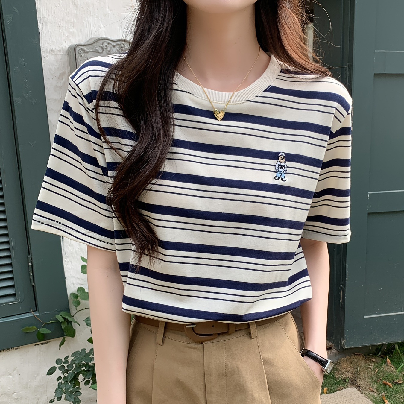 Striped Cartoon Embroidered Crew Neck T-shirt, Casual Short Sleeve T-shirt For Spring & Summer, Women's Clothing
Striped Cartoon Embroidered Crew Neck T-shirt, Casual Short Sleeve T-shirt For Spring & Summer, Women's Clothing
