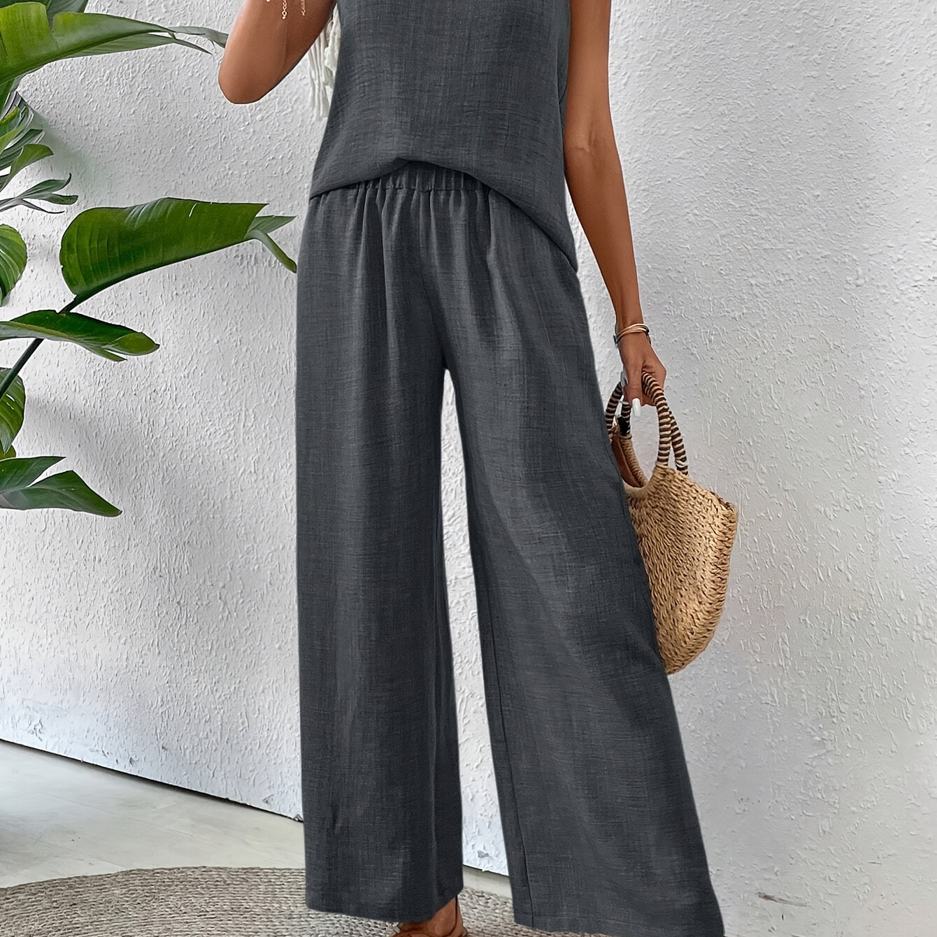 Solid Color Two-piece Set, Casual Sleeveless Tank Top & Pants Outfits, Women's Clothing
Solid Color Two-piece Set, Casual Sleeveless Tank Top & Pants Outfits, Women's Clothing