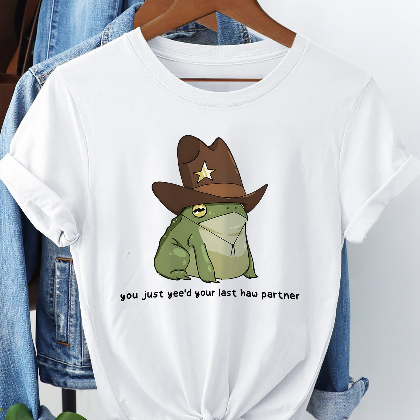 Frog Print T-shirt, Short Sleeve Crew Neck Casual Top For Summer & Spring, Women's Clothing
Frog Print T-shirt, Short Sleeve Crew Neck Casual Top For Summer & Spring, Women's Clothing