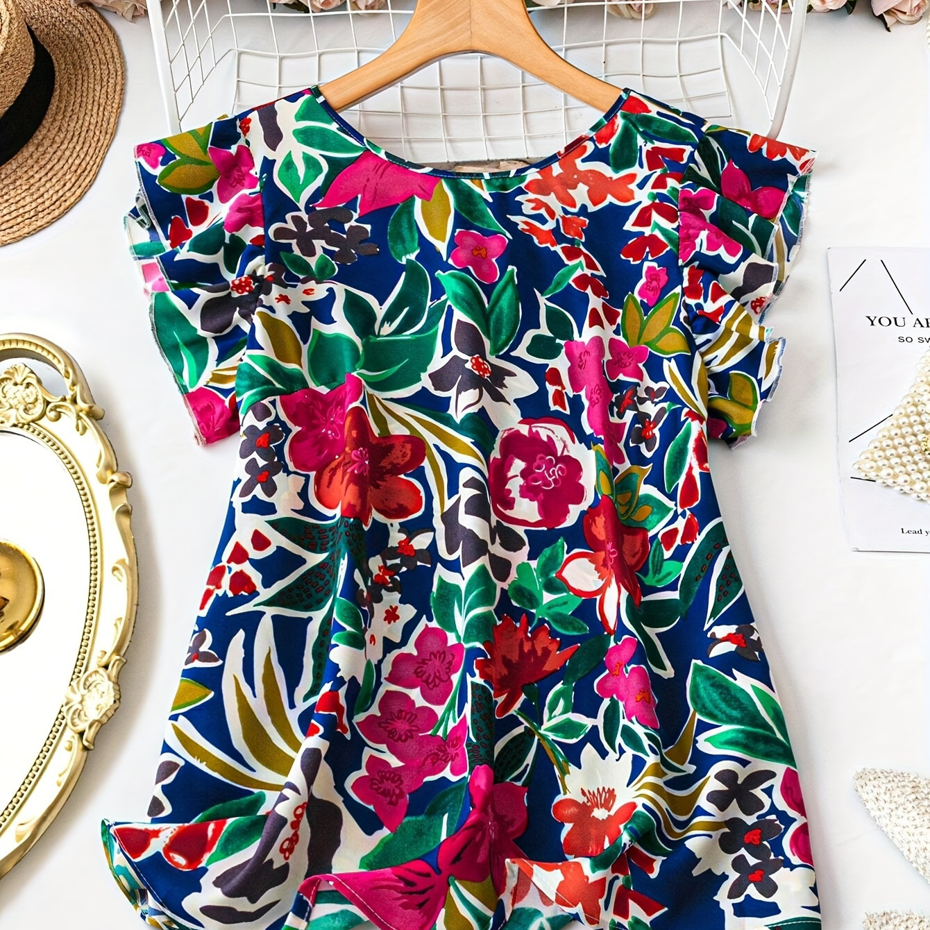 1pc Elegant Floral Neck Blouse With Ruffle Sleeves - Polyester Woven Non-stretch Top For Spring/summer
1pc Elegant Floral Neck Blouse With Ruffle Sleeves - Polyester Woven Non-stretch Top For Spring/summer