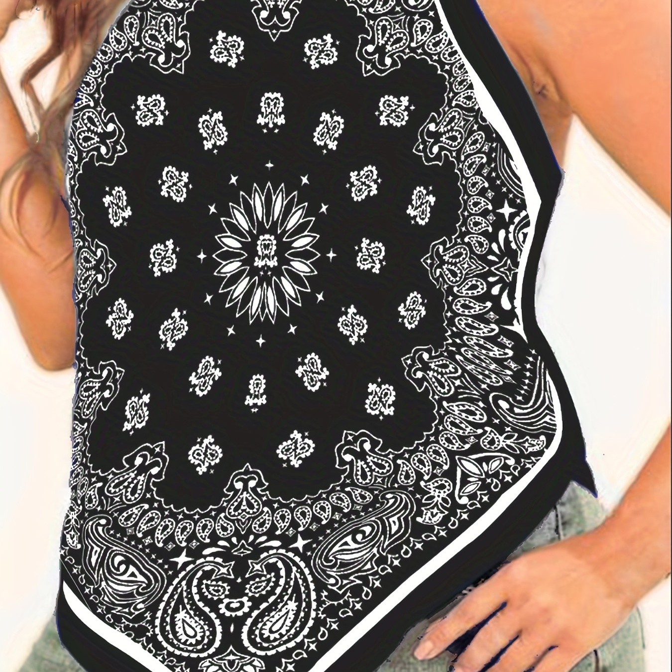 

Plus Size Boho Cami Top, Women's Plus Paisley Print Halter Neck Bandana Hem Slight Stretch Cami Top