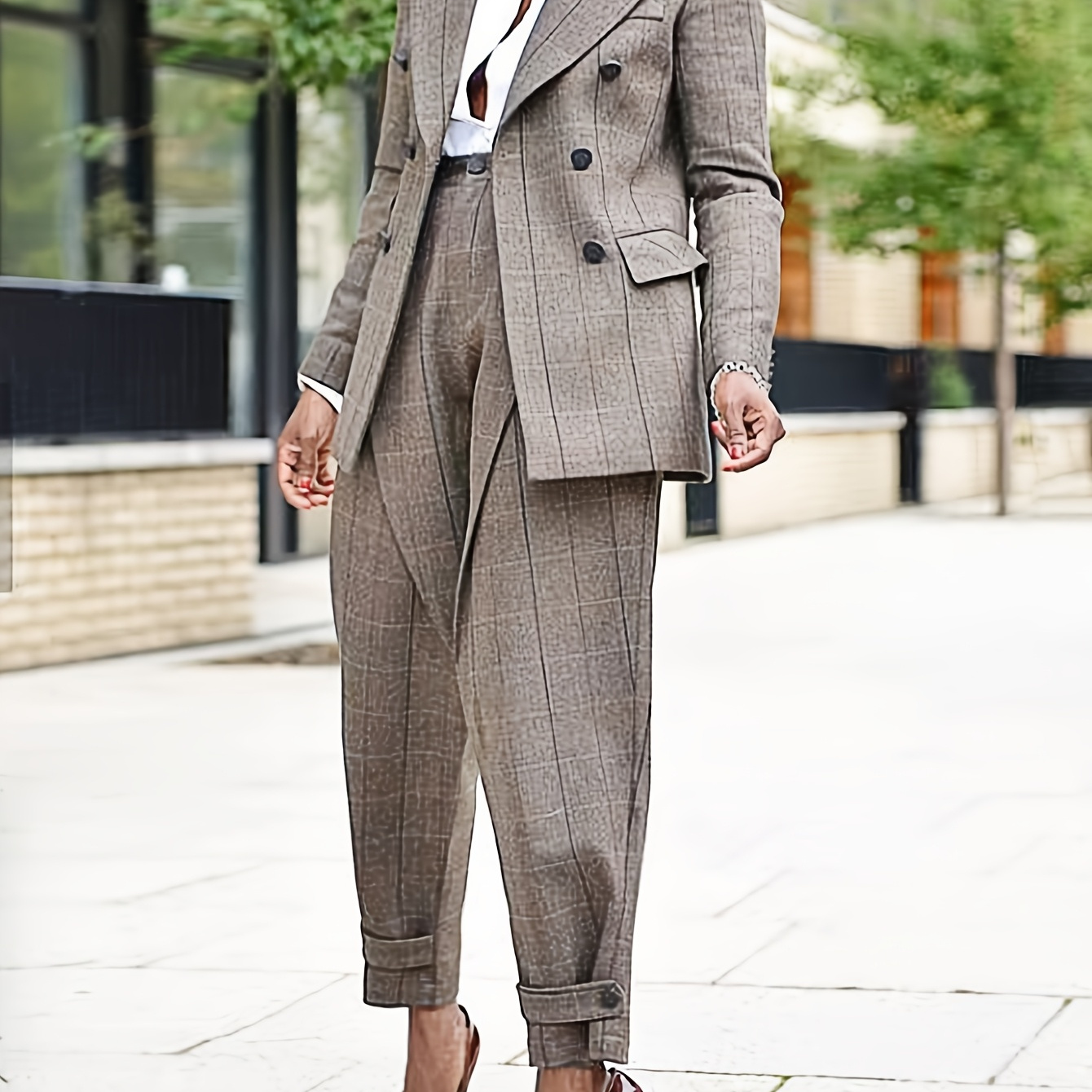 Ensemble de costume décontracté à carreaux pour femme avec col à , veste tissée % polyester et pantalon court, printemps/automne, détail boutonné, poids du tissu 170 g/m²
Ensemble de costume décontracté à carreaux pour femme avec col à , veste tissée % polyester et pantalon court, printemps/automne, détail boutonné, poids du tissu 170 g/m²