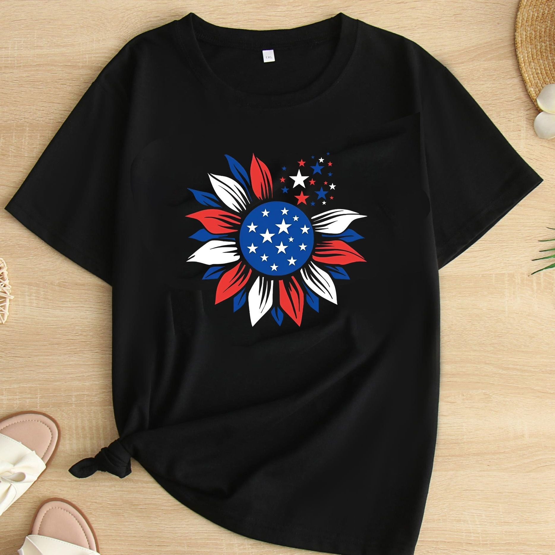 Plus Size Floral Print T-shirt, Independence Day Crew Neck Short Sleeve T-shirt, Women's Plus Size clothing
Plus Size Floral Print T-shirt, Independence Day Crew Neck Short Sleeve T-shirt, Women's Plus Size clothing