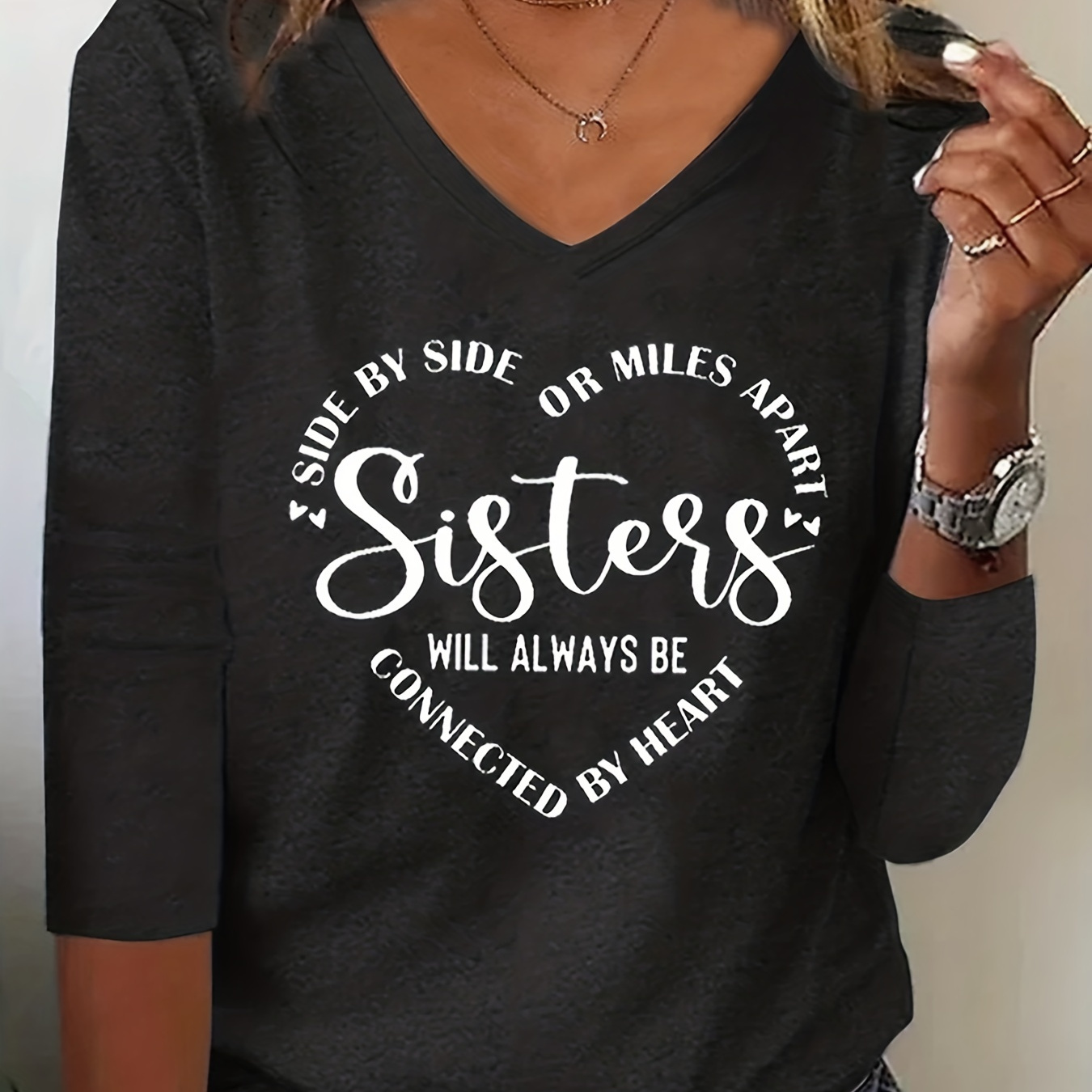 Plus Size Casual T-shirt, Women's Plus Letter Heart Print Long Sleeve V Neck Medium Stretch Top
Plus Size Casual T-shirt, Women's Plus Letter Heart Print Long Sleeve V Neck Medium Stretch Top