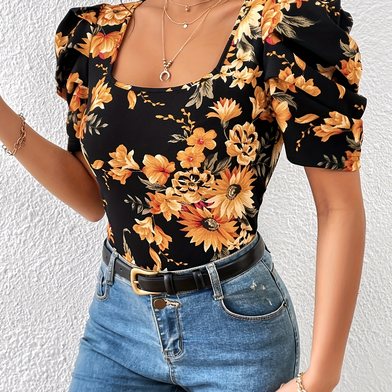 Floral Print Square Neck T-shirt, Elegant Slim Short Sleeve T-shirt For Spring & Summer, Women's Clothing
Floral Print Square Neck T-shirt, Elegant Slim Short Sleeve T-shirt For Spring & Summer, Women's Clothing