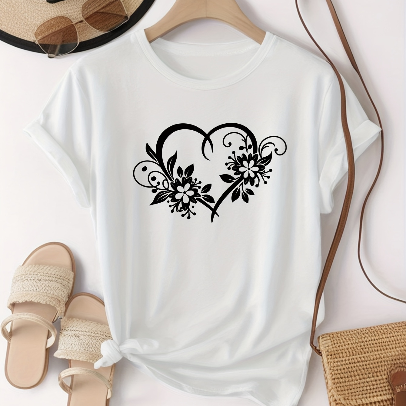 1pc Women's Plus Size Floral Heart Print T-shirt, Casual Crew Neck Short Sleeve Top, Polyester Knit Fabric, Medium Stretch, Regular Fit, All - Black & White Options
1pc Women's Plus Size Floral Heart Print T-shirt, Casual Crew Neck Short Sleeve Top, Polyester Knit Fabric, Medium Stretch, Regular Fit, All - Black & White Options