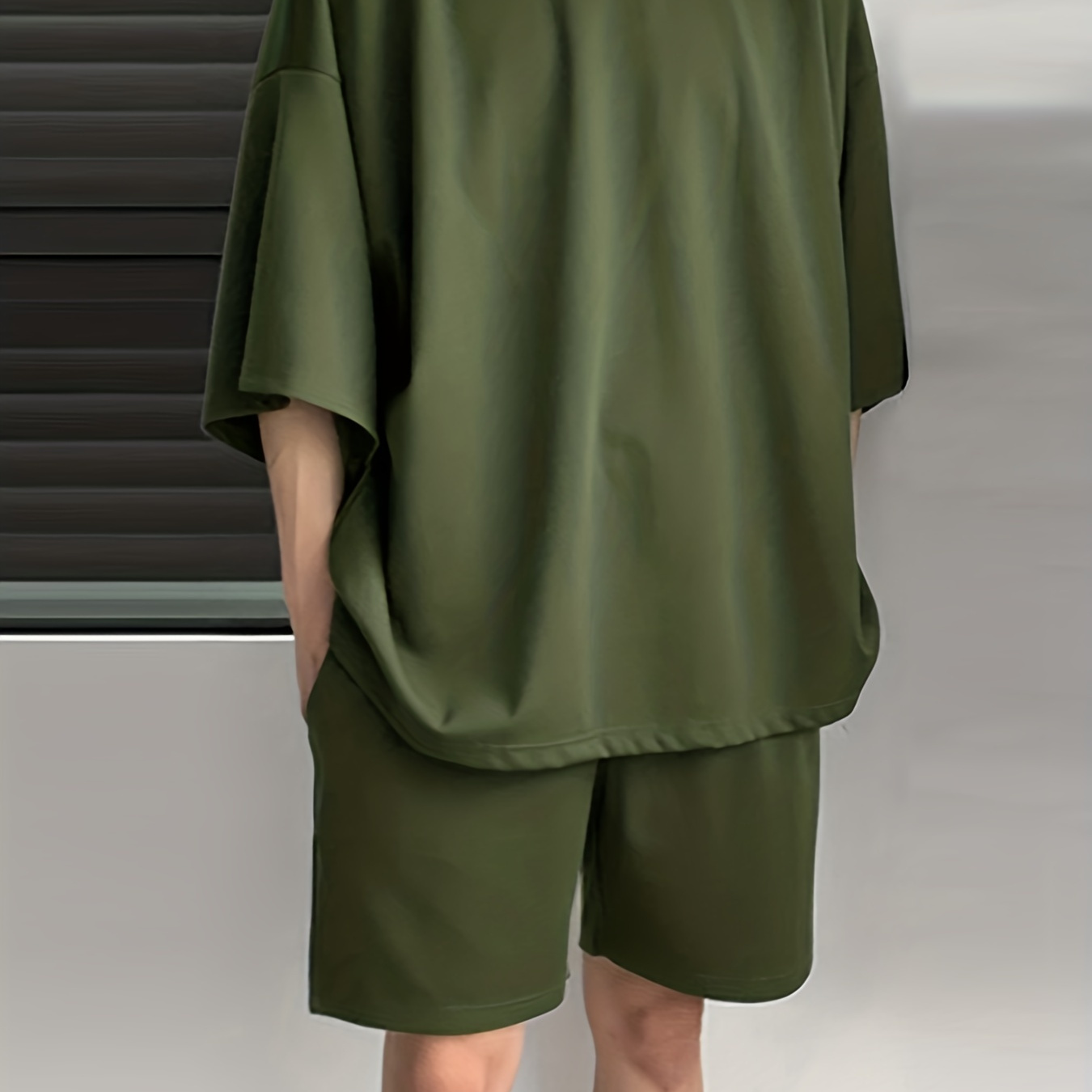 Plus Size, Men's Trendy Solid Crew Neck Short Sleeve T-shirt & Loose Shorts With Pockets Home Pajamas Sets, Casual Sets For Summer
Plus Size, Men's Trendy Solid Crew Neck Short Sleeve T-shirt & Loose Shorts With Pockets Home Pajamas Sets, Casual Sets For Summer