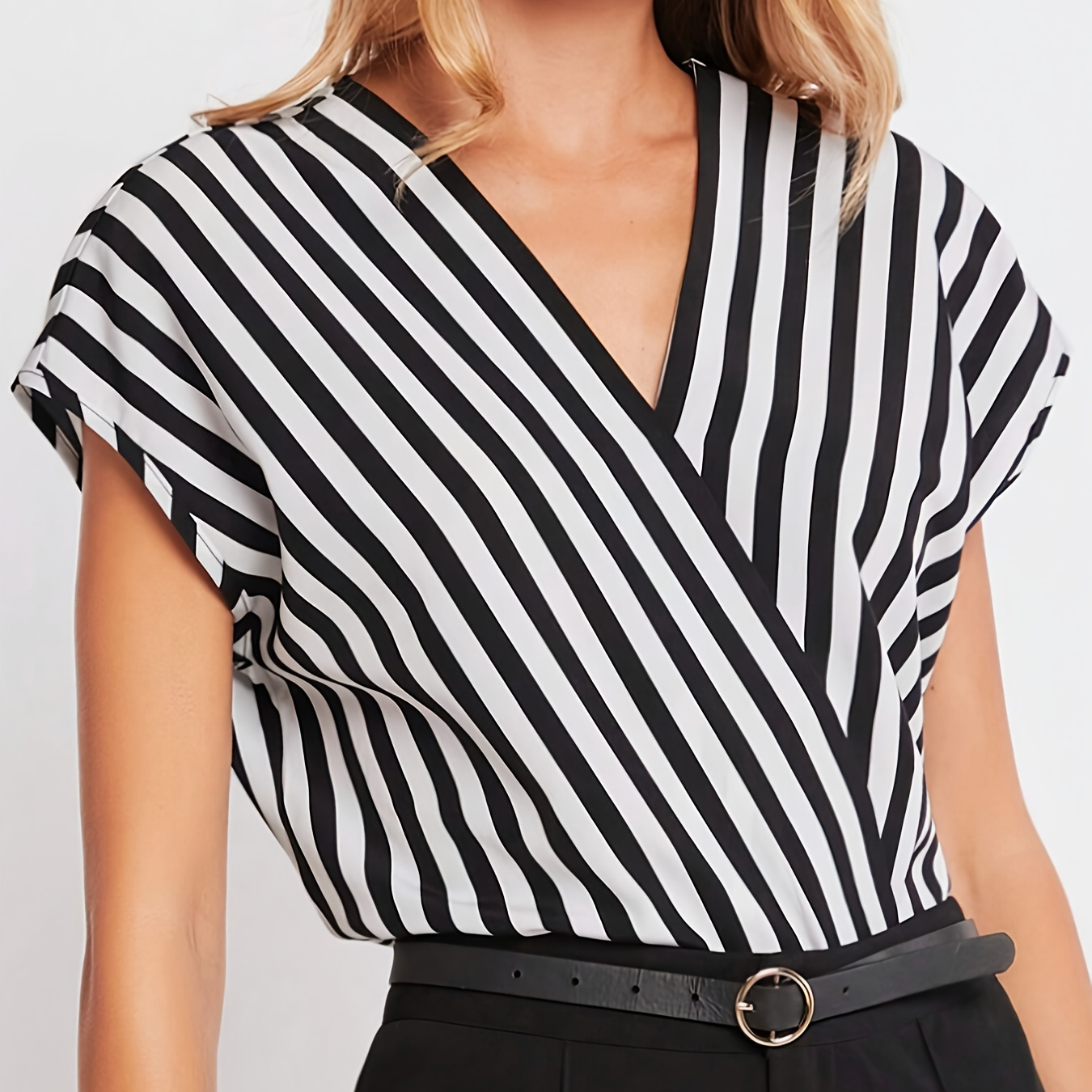 Striped Print V Neck Blouse, Casual Short Sleeve Blouse For Spring & Summer, Women's Clothing
Striped Print V Neck Blouse, Casual Short Sleeve Blouse For Spring & Summer, Women's Clothing