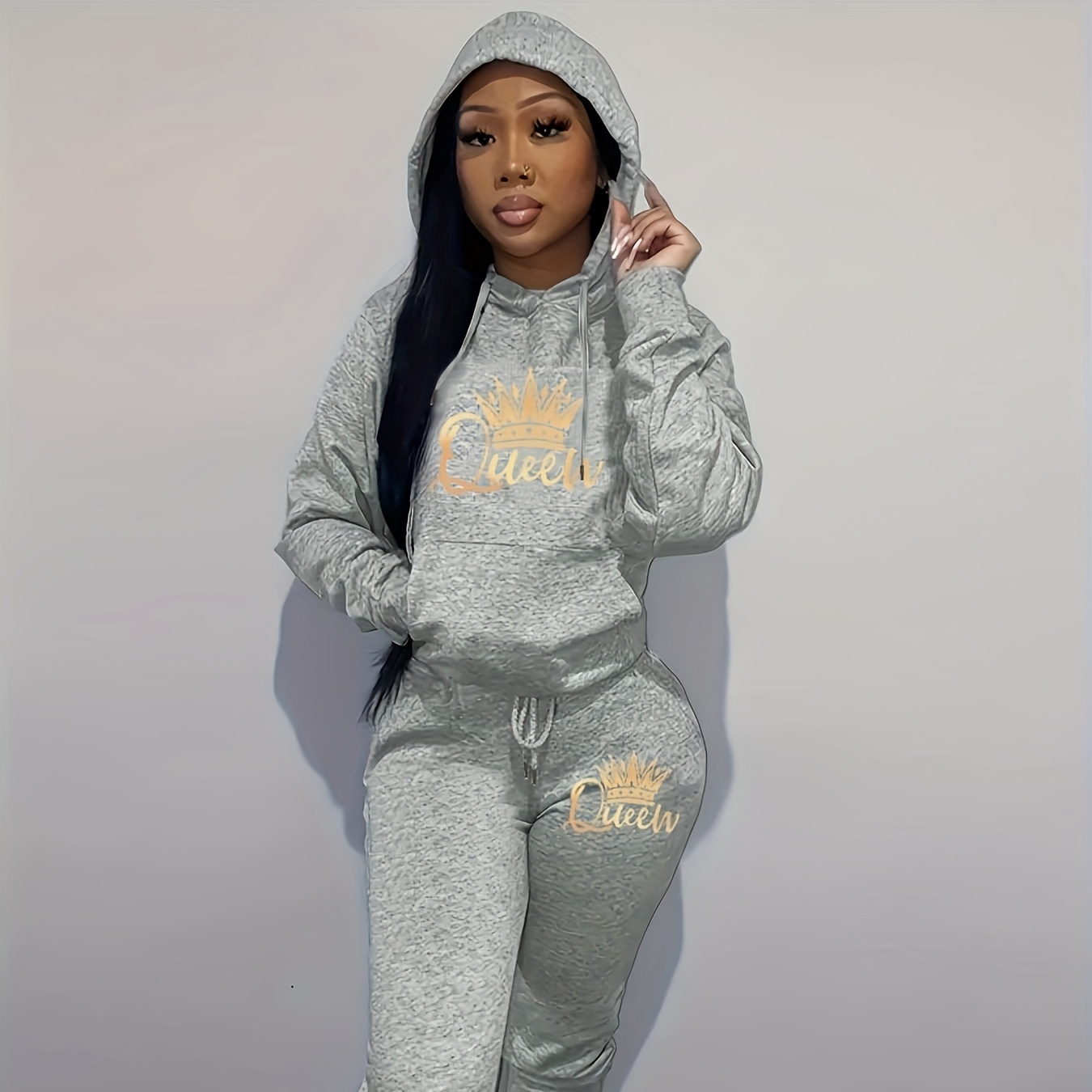 Plus Size Queen Print Two-piece Set, Long Sleeve Drawstring Hoodie & Pants Outfits, Women's Plus Size clothing
Plus Size Queen Print Two-piece Set, Long Sleeve Drawstring Hoodie & Pants Outfits, Women's Plus Size clothing
