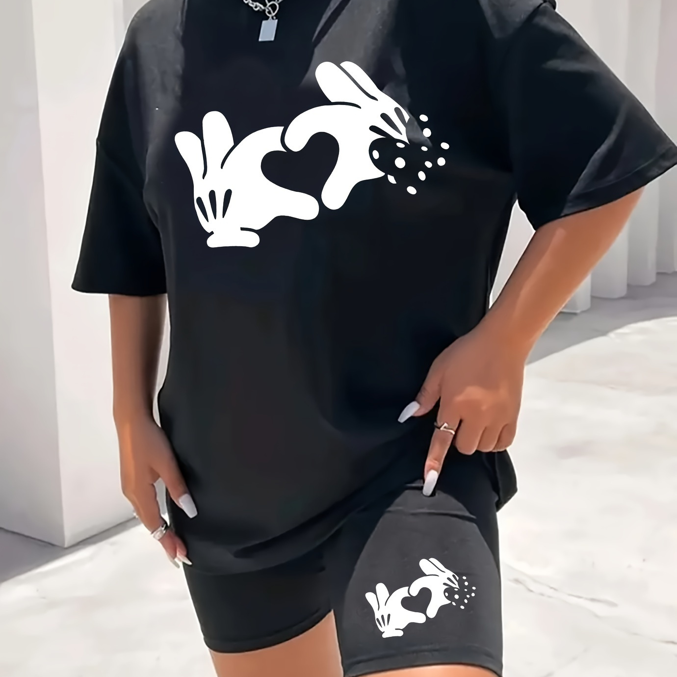 Plus Size Heart Print Two-piece Set, Crew Neck Short Sleeve Top & Shorts Outfits, Women's Plus Size clothing
Plus Size Heart Print Two-piece Set, Crew Neck Short Sleeve Top & Shorts Outfits, Women's Plus Size clothing