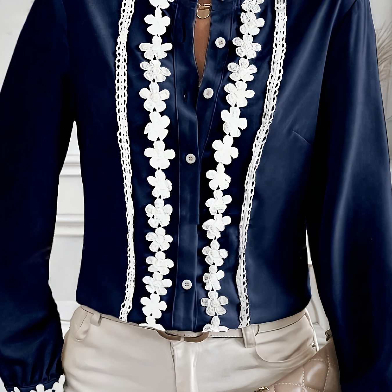1pc Elegant Floral Lace Detail Stand Collar Long Sleeve Shirt For Women - Polyester Woven Solid Color Blouse, Spring/fall Fashion, Adult Shirting
1pc Elegant Floral Lace Detail Stand Collar Long Sleeve Shirt For Women - Polyester Woven Solid Color Blouse, Spring/fall Fashion, Adult Shirting