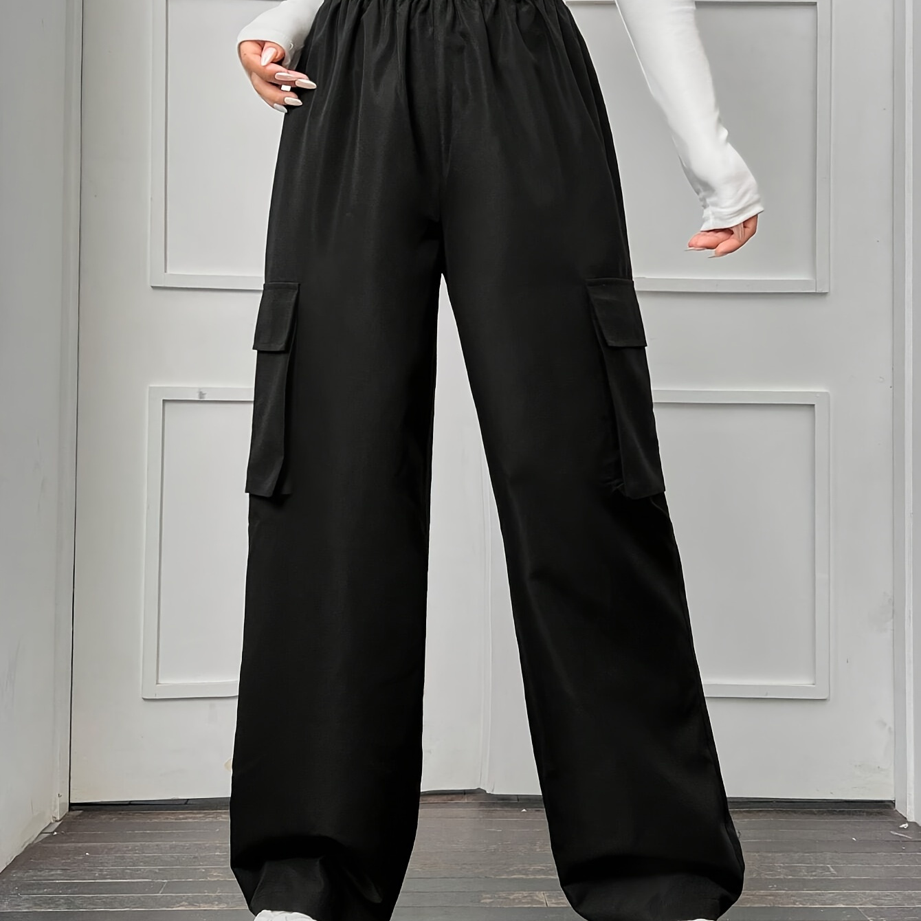 Flap Pockets Wide Leg Cargo Pants, Casual Solid Color High Waist Pants For Spring & Fall, Women's Clothing
Flap Pockets Wide Leg Cargo Pants, Casual Solid Color High Waist Pants For Spring & Fall, Women's Clothing