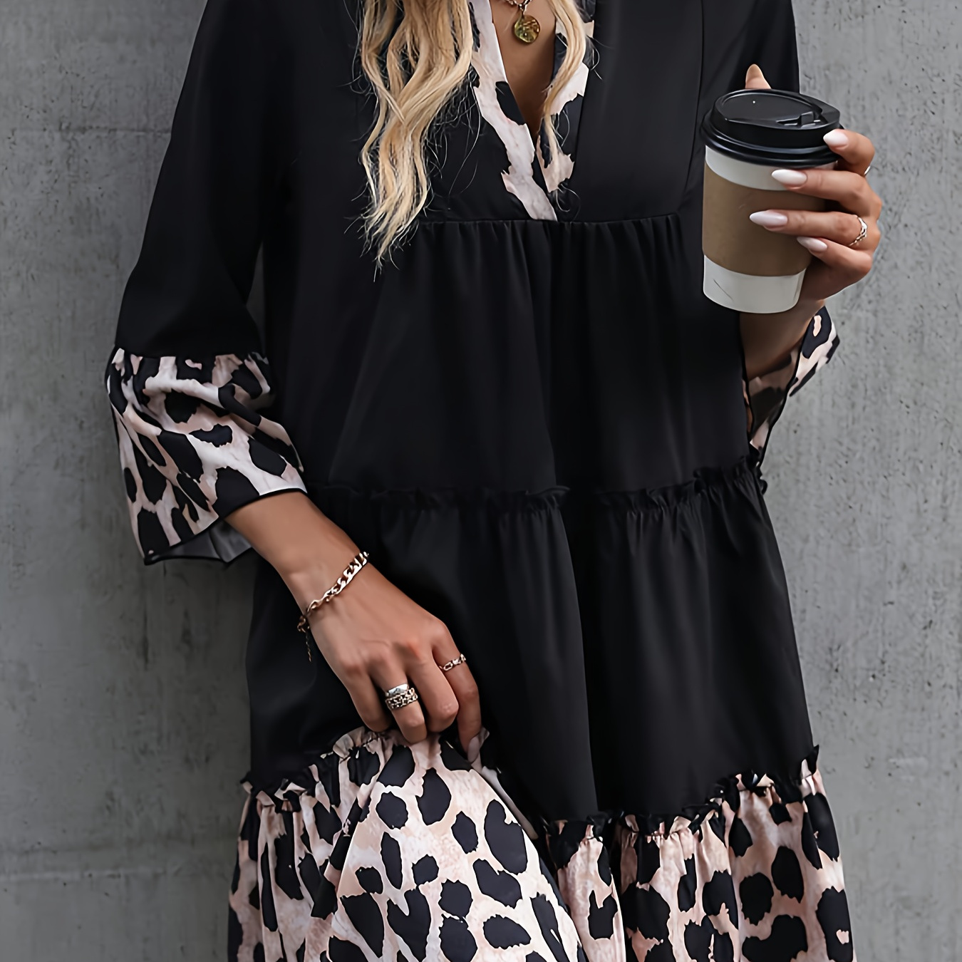 1pc Elegant V-neck Ruffle Sleeve Leopard Print A-line Dress, Polyester , Mid-length, For Women - Spring/summer/autumn Fashion
1pc Elegant V-neck Ruffle Sleeve Leopard Print A-line Dress, Polyester , Mid-length, For Women - Spring/summer/autumn Fashion