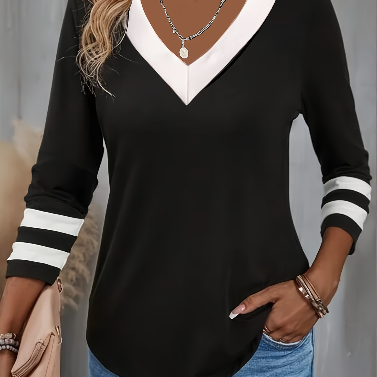 Plus Size Color Block V Neck T-shirt, Casual Long Sleeve Top For Spring & Fall, Women's Plus Size Clothing
Plus Size Color Block V Neck T-shirt, Casual Long Sleeve Top For Spring & Fall, Women's Plus Size Clothing