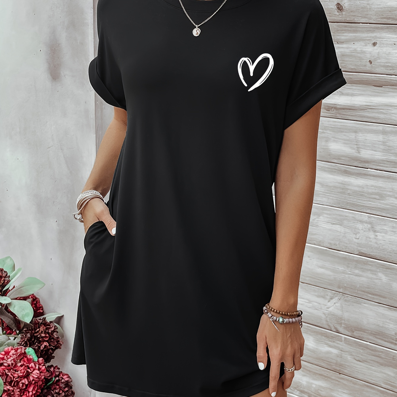 Heart Print Pocket Crew Neck Dress, Casual Short Sleeve Dress For Spring & Summer, Women's Clothing
Heart Print Pocket Crew Neck Dress, Casual Short Sleeve Dress For Spring & Summer, Women's Clothing