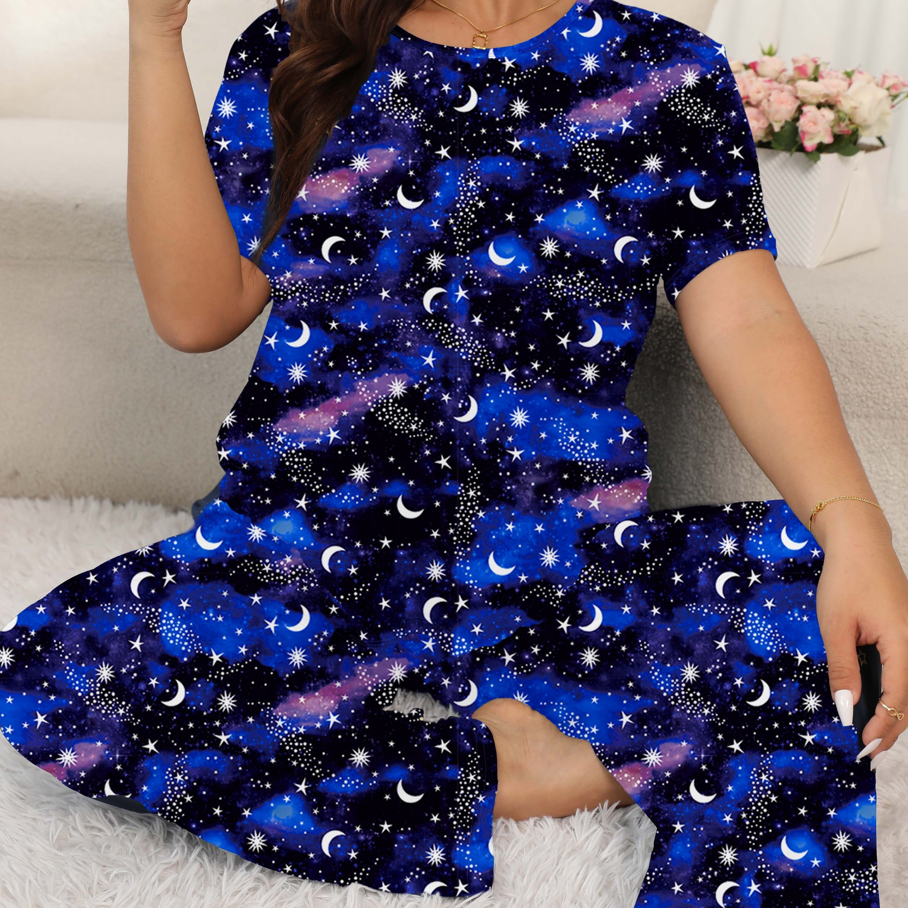 Women's Casual Pajamas Set, Plus Size Galaxy Print Short Sleeve Tee & Pants Lounge 2 Piece Set
Women's Casual Pajamas Set, Plus Size Galaxy Print Short Sleeve Tee & Pants Lounge 2 Piece Set