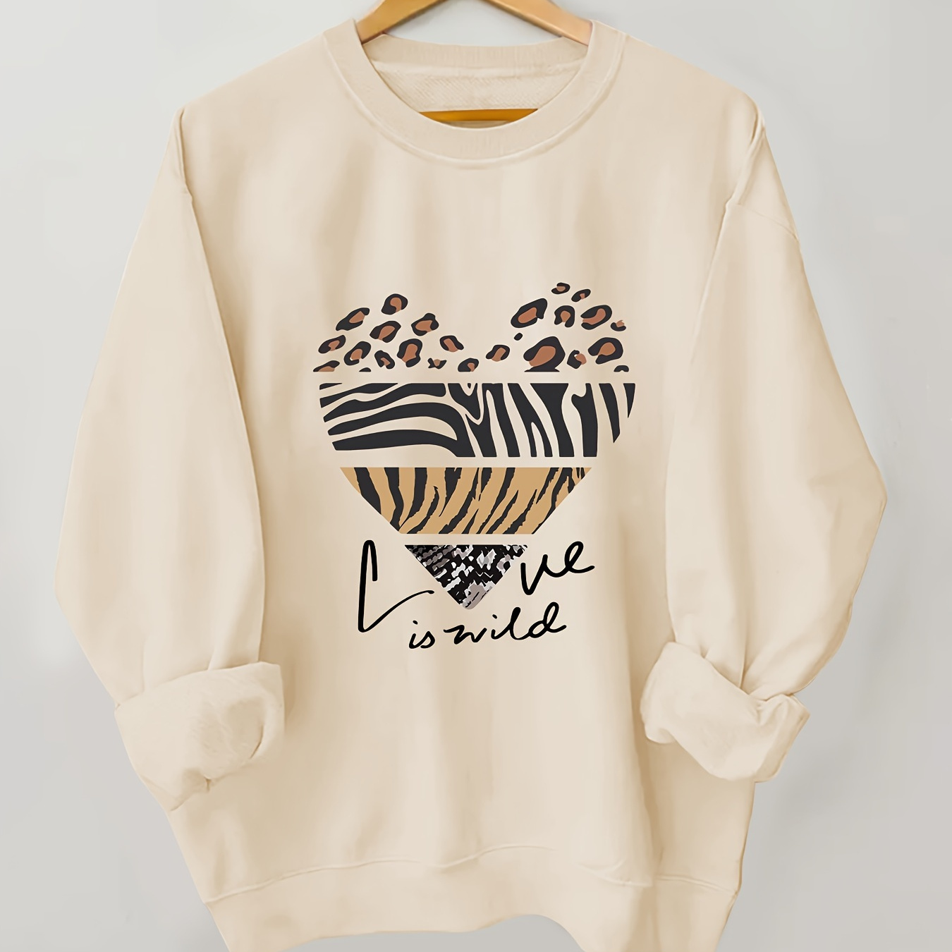 Women's Plus Size Fashion Sweatshirt, Round Neck, Long Sleeve, Casual Pullover, Elegant Style, Autumn/winter, Heart Print
Women's Plus Size Fashion Sweatshirt, Round Neck, Long Sleeve, Casual Pullover, Elegant Style, Autumn/winter, Heart Print