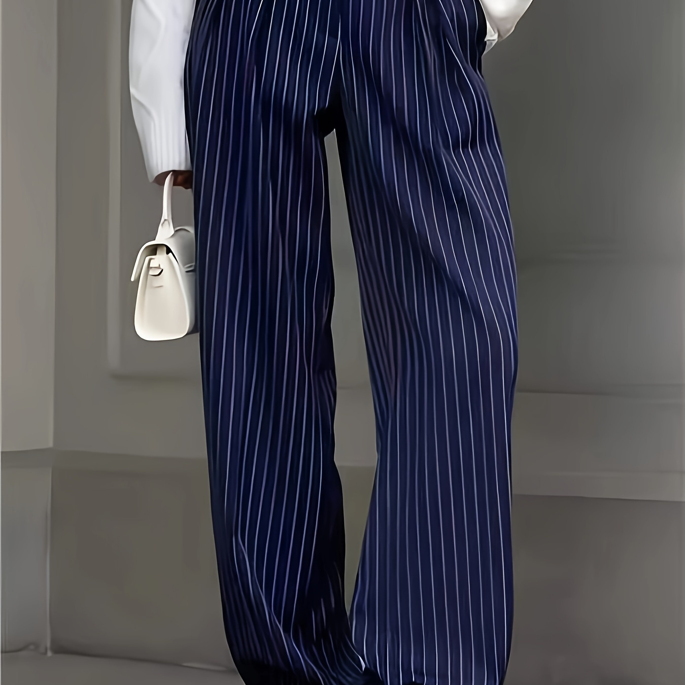Pantalon rayé pour femme, mélange de polyester, style décontracté, collection printemps/automne, détail de poche, pantalon de costume, taille adulte, tissu tissé, série Moyen-
Pantalon rayé pour femme, mélange de polyester, style décontracté, collection printemps/automne, détail de poche, pantalon de costume, taille adulte, tissu tissé, série Moyen-