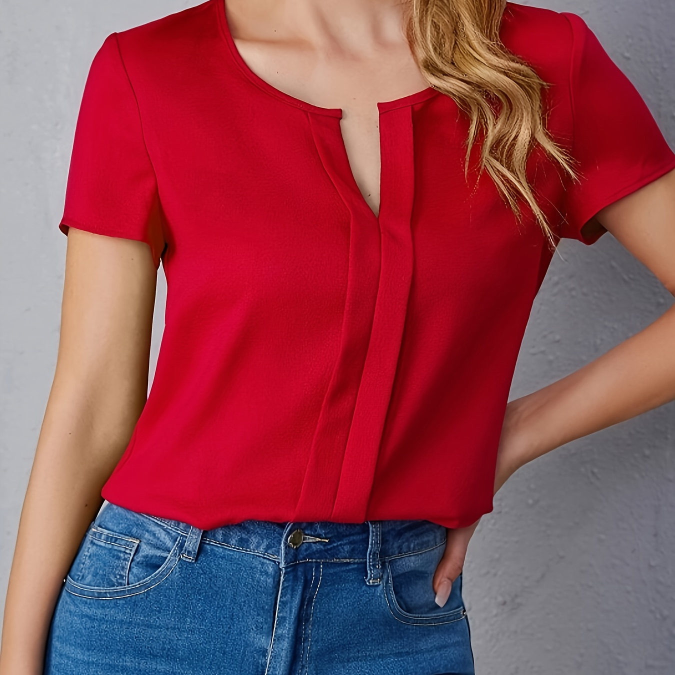 Solid Color Notched Neck T-shirt, Elegant Short Sleeve T-shirt For Spring & Summer, Women's Clothing
Solid Color Notched Neck T-shirt, Elegant Short Sleeve T-shirt For Spring & Summer, Women's Clothing
