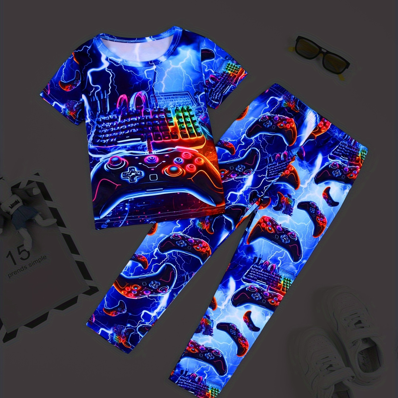 2pcs Boys Loungewear Set Cartoon Game Console Pattern Short Sleeve Pullover Top + Trousers Pajamas Set
2pcs Boys Loungewear Set Cartoon Game Console Pattern Short Sleeve Pullover Top + Trousers Pajamas Set