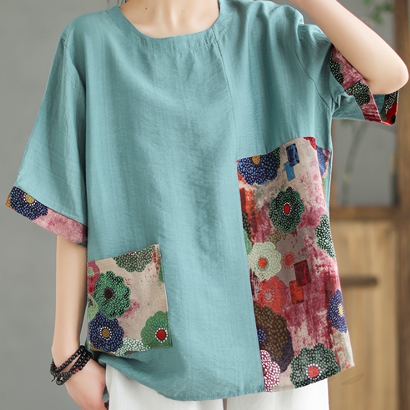 Floral Print Color Block T-shirt, Vintage Short Sleeve T-shirt For Spring & Summer, Women's Clothing
Floral Print Color Block T-shirt, Vintage Short Sleeve T-shirt For Spring & Summer, Women's Clothing