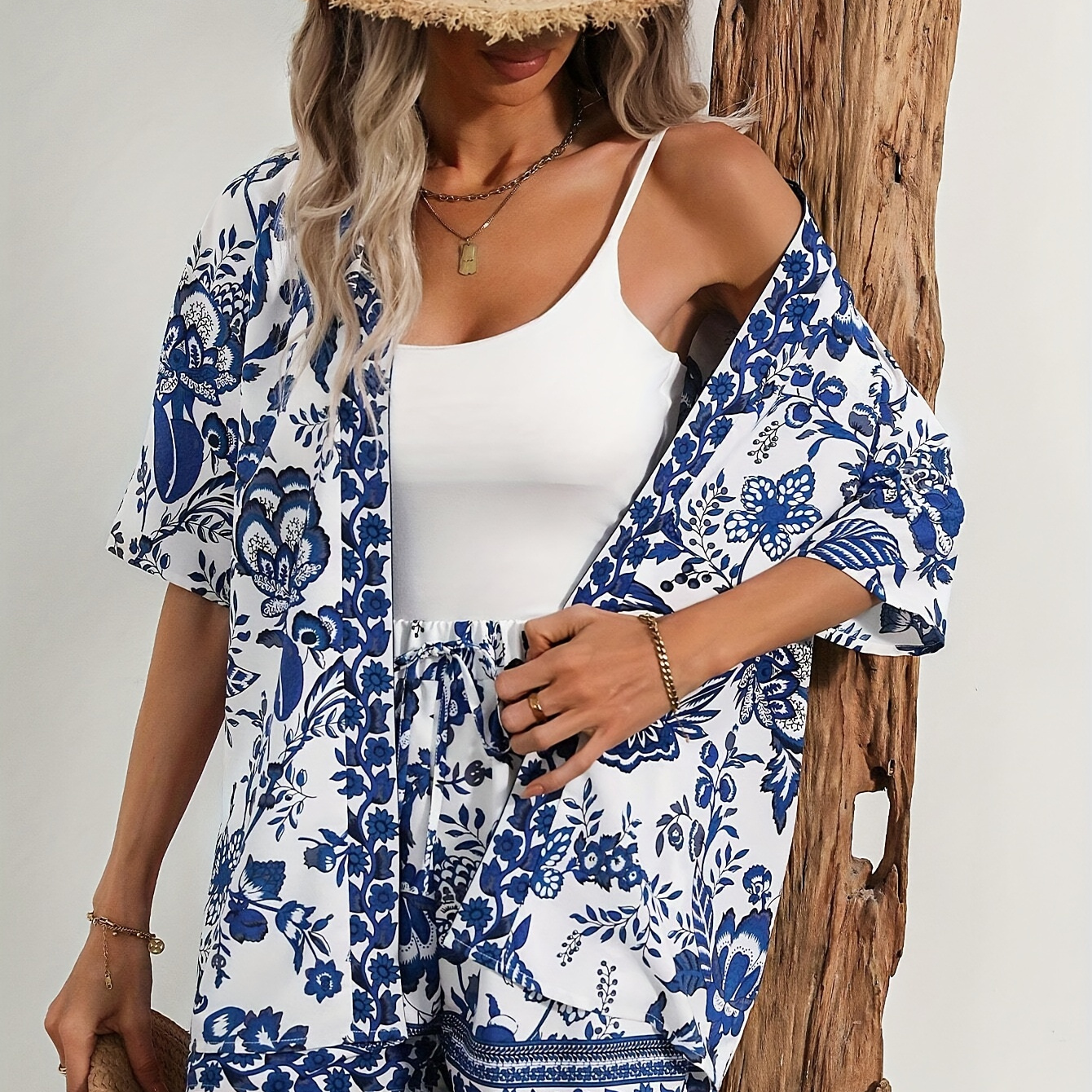 Floral Print Matching Two-piece Set, Casual Short Sleeve Shirt & Drawstring Waist Shorts Outfits, Women's Clothing
Floral Print Matching Two-piece Set, Casual Short Sleeve Shirt & Drawstring Waist Shorts Outfits, Women's Clothing