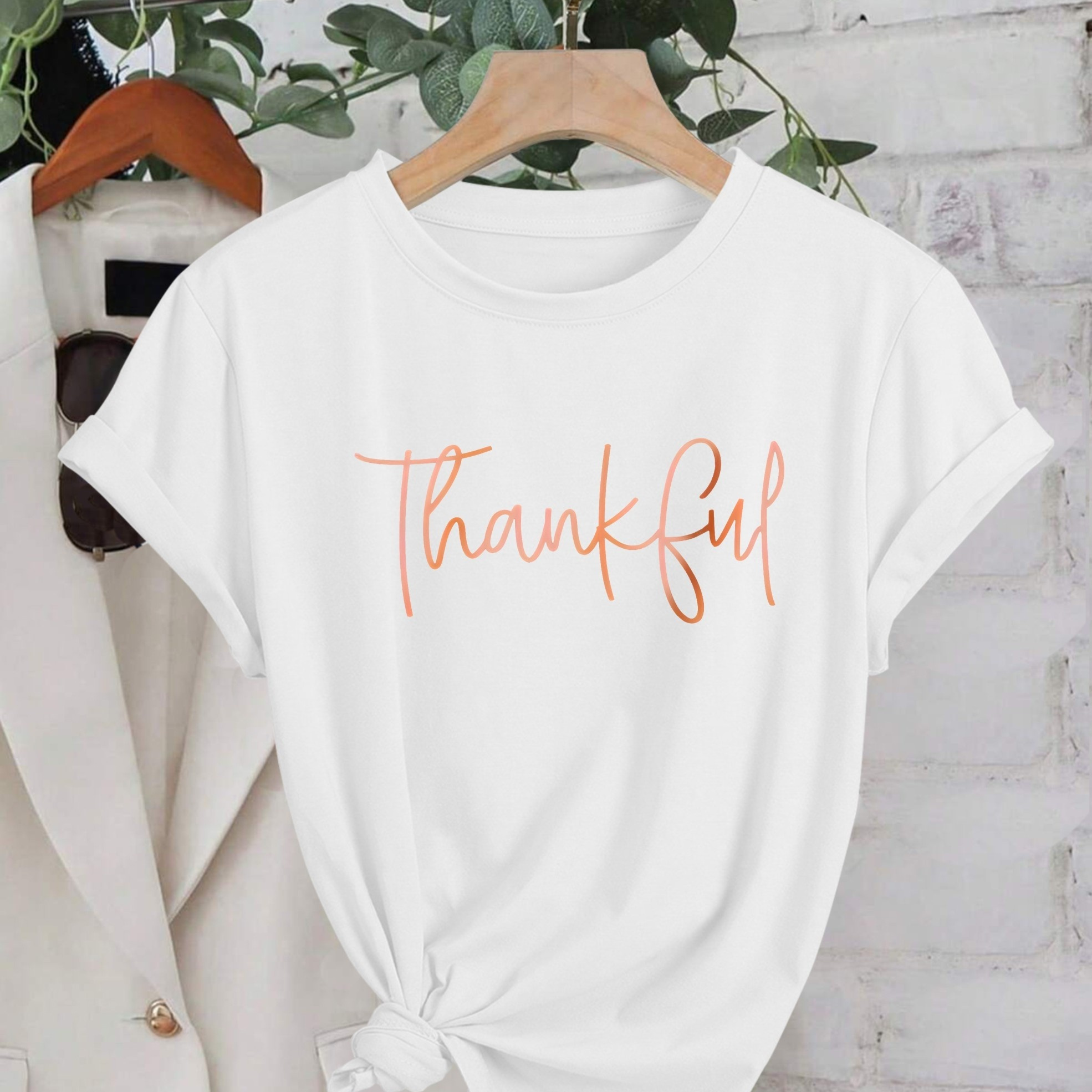 Women's Casual Letter Print T-shirt - Loose Fit, Short Sleeve, Crew Neck, Breathable Polyester - Perfect For Summer
Women's Casual Letter Print T-shirt - Loose Fit, Short Sleeve, Crew Neck, Breathable Polyester - Perfect For Summer