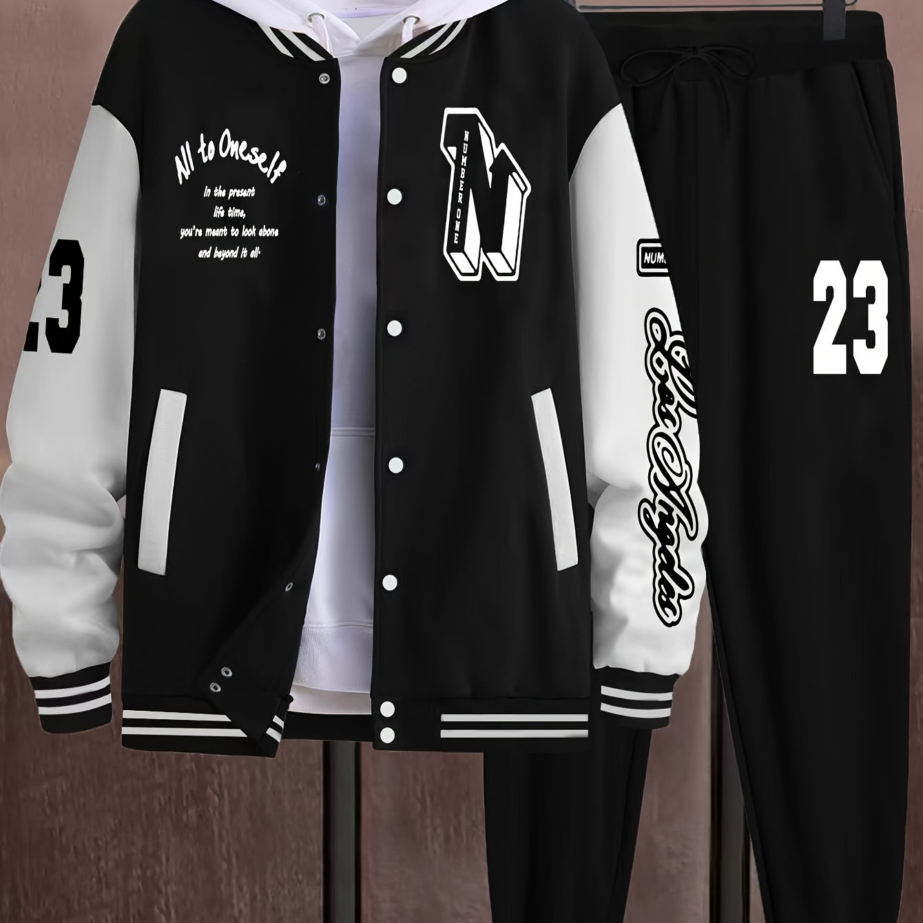 1 Set Men's Casual Polyester Knit Sportswear - Baseball Collar Print Jacket And Sweatpants With Pockets - Regular Fit Fall/winter Outfit
1 Set Men's Casual Polyester Knit Sportswear - Baseball Collar Print Jacket And Sweatpants With Pockets - Regular Fit Fall/winter Outfit
