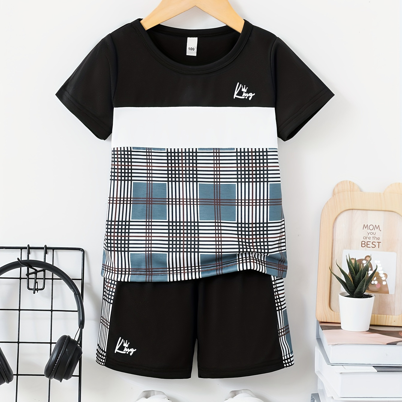 2pcs Boys Casual King Letter Print Plaid Stitching Short Sleeve T-shirt & Shorts Set, Comfy Summer Boys Clothes
2pcs Boys Casual King Letter Print Plaid Stitching Short Sleeve T-shirt & Shorts Set, Comfy Summer Boys Clothes