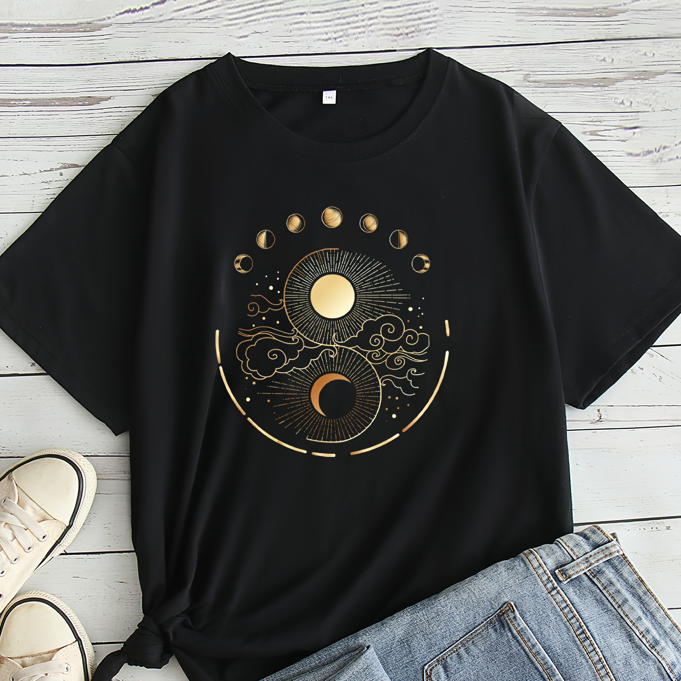 Plus Size Moon Print T-shirt, Casual Crew Neck Short Sleeve Top For , Women's Plus Size Clothing
Plus Size Moon Print T-shirt, Casual Crew Neck Short Sleeve Top For , Women's Plus Size Clothing