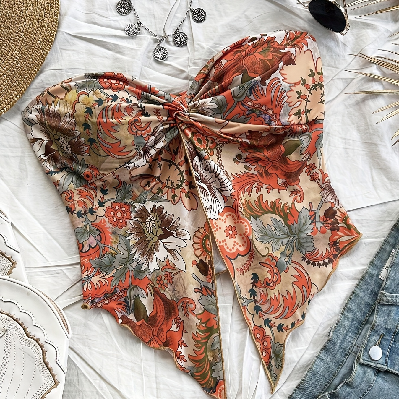 Women's Floral Bandeau Top With Twist Side Slit And Irregular Hem, 100% Polyester Knit Fabric, , , 170g/m² - No Chest Pad
Women's Floral Bandeau Top With Twist Side Slit And Irregular Hem, 100% Polyester Knit Fabric, , , 170g/m² - No Chest Pad