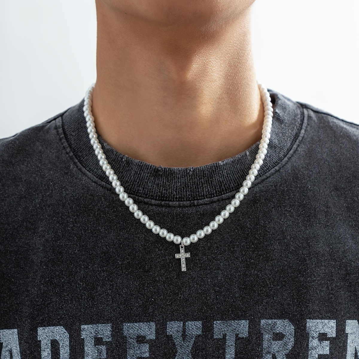 1pc Men's Artificial Diamond Inlaid Cross Pendant Faux Pearl Beaded Necklace Faux Pearl
1pc Men's Artificial Diamond Inlaid Cross Pendant Faux Pearl Beaded Necklace Faux Pearl