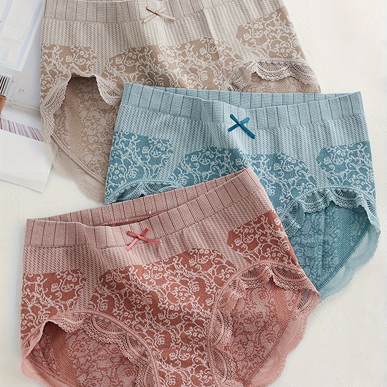 3pcs Lace Trim Briefs, Comfy & Breathable Stretchy Intimates Panties, Women's Lingerie & Underwear
3pcs Lace Trim Briefs, Comfy & Breathable Stretchy Intimates Panties, Women's Lingerie & Underwear