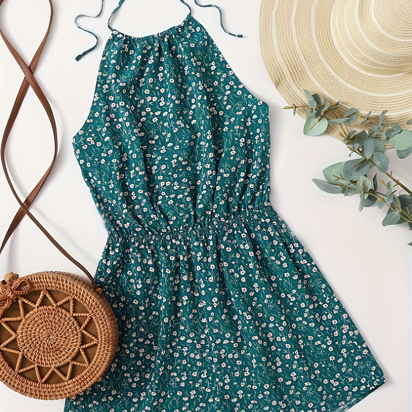 Plus Size Floral Print Halter Romper, Casual Sleeveless Lace Up Romper, Women's Plus Size clothing
Plus Size Floral Print Halter Romper, Casual Sleeveless Lace Up Romper, Women's Plus Size clothing