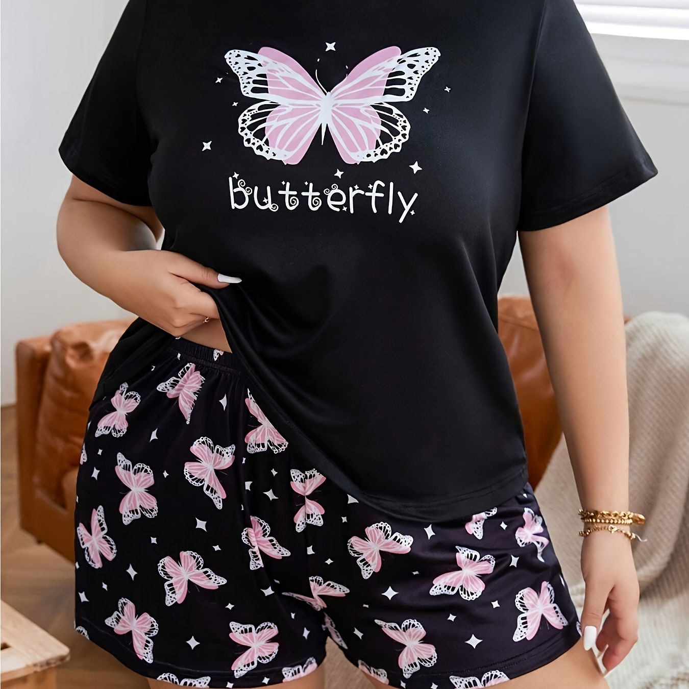 Women's Elegant Pajamas Set, Plus Size Butterfly Print Short Sleeve Crew Neck Top & Shorts Lounge 2 Piece Set
Women's Elegant Pajamas Set, Plus Size Butterfly Print Short Sleeve Crew Neck Top & Shorts Lounge 2 Piece Set