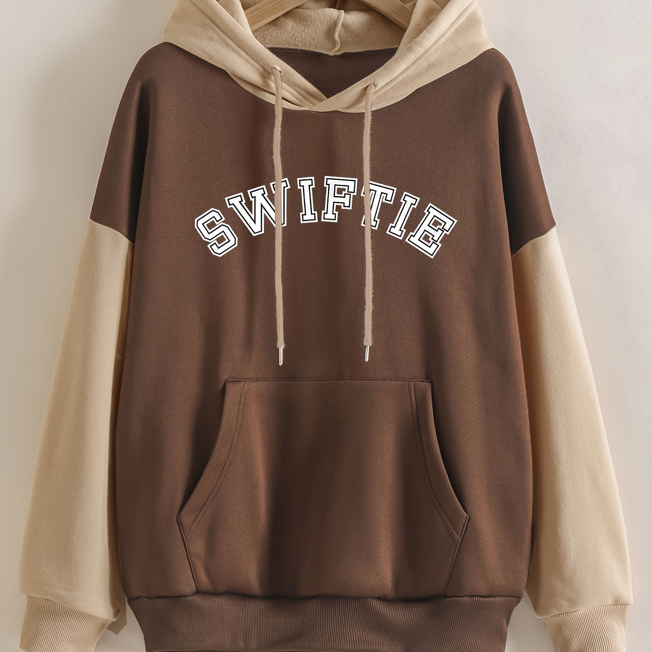 Swifie Print Hoodie, Color Block Drawstring Casual Hooded Sweatshirt For Winter & Fall, Women's Clothing
Swifie Print Hoodie, Color Block Drawstring Casual Hooded Sweatshirt For Winter & Fall, Women's Clothing