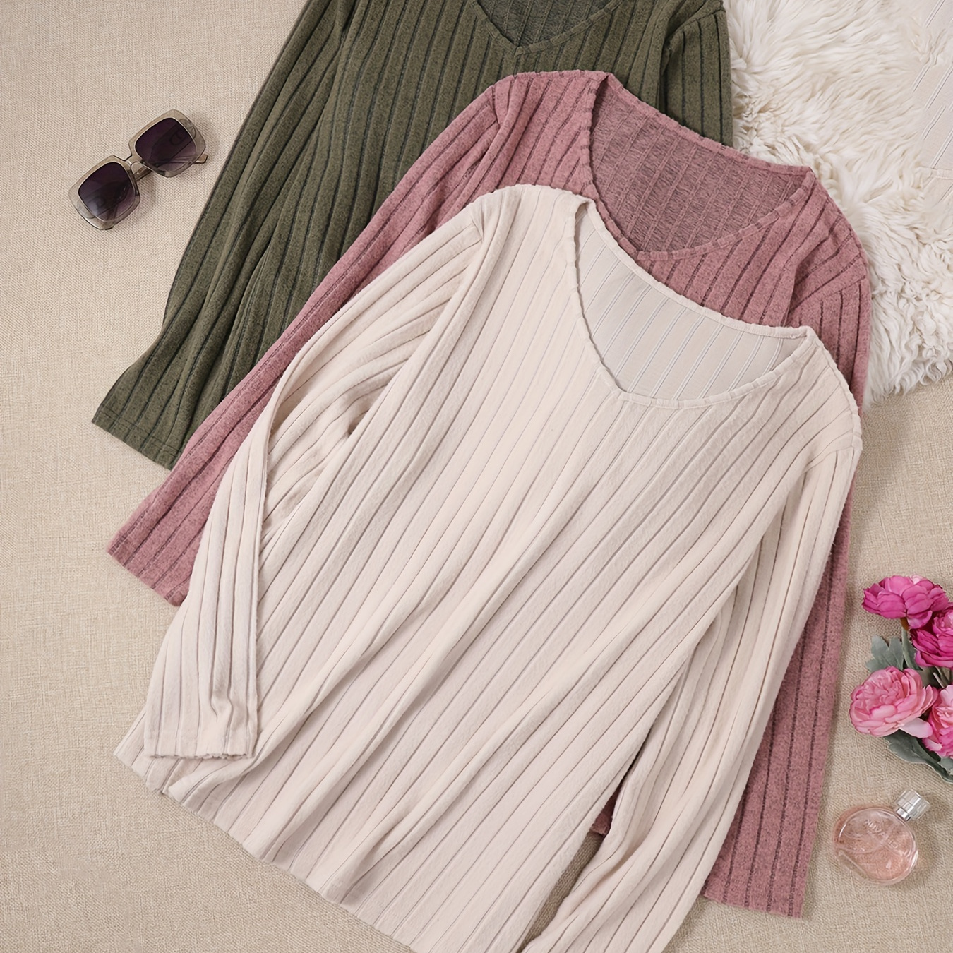 3pcs Women's Plus Elegant Lounge Top, Plus Size Solid Ribbed Long Sleeve V Neck Top For Fall & Winter
3pcs Women's Plus Elegant Lounge Top, Plus Size Solid Ribbed Long Sleeve V Neck Top For Fall & Winter