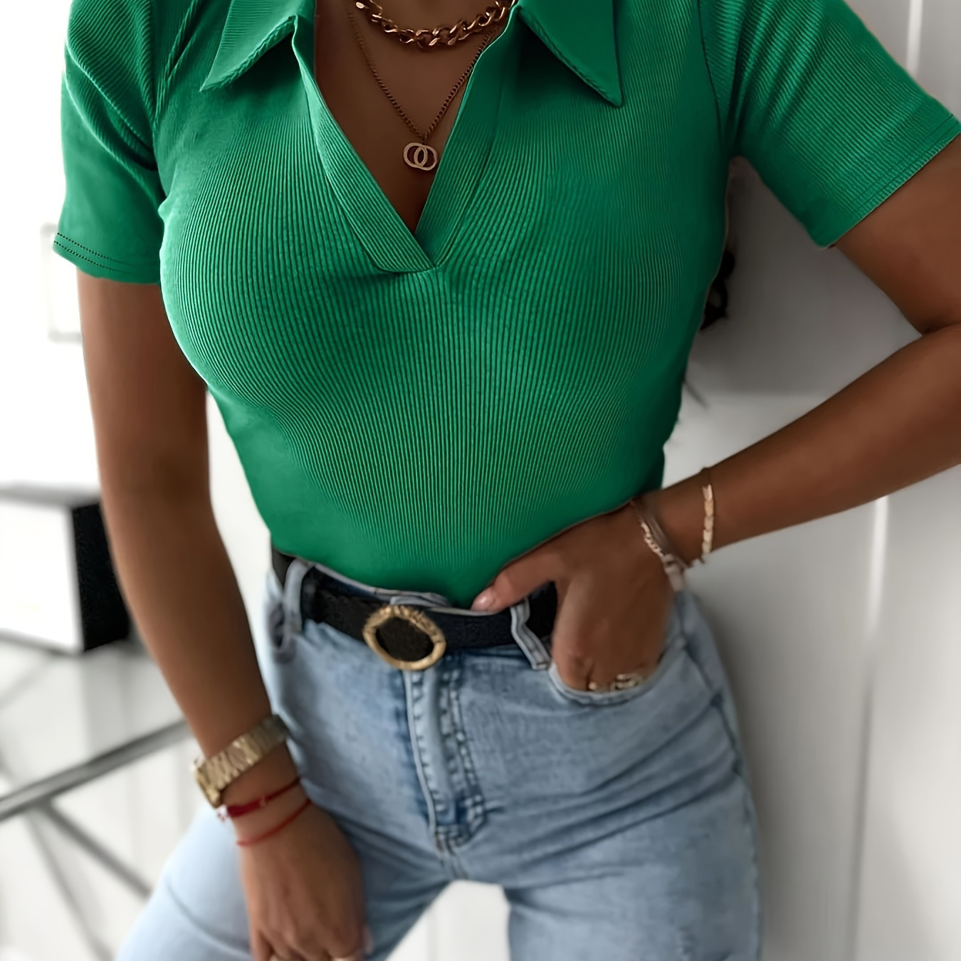 Solid Color Notched Collar T-shirt, Elegant Short Sleeve Slim Top For Spring & Summer, Women's Clothing
Solid Color Notched Collar T-shirt, Elegant Short Sleeve Slim Top For Spring & Summer, Women's Clothing