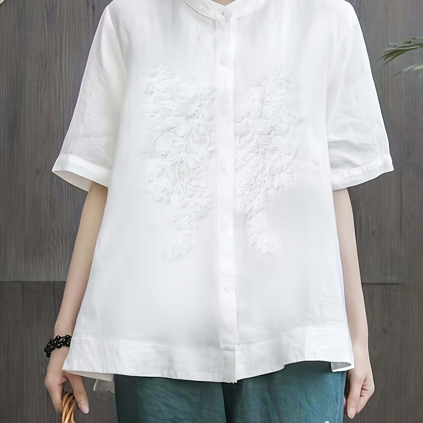 Motif Floral Chemise À Col Mandarin, Chemise Ample Décontractée À Manches Courtes Boutonnée À L'avant, Vêtements Pour Femmes
Motif Floral Chemise À Col Mandarin, Chemise Ample Décontractée À Manches Courtes Boutonnée À L'avant, Vêtements Pour Femmes