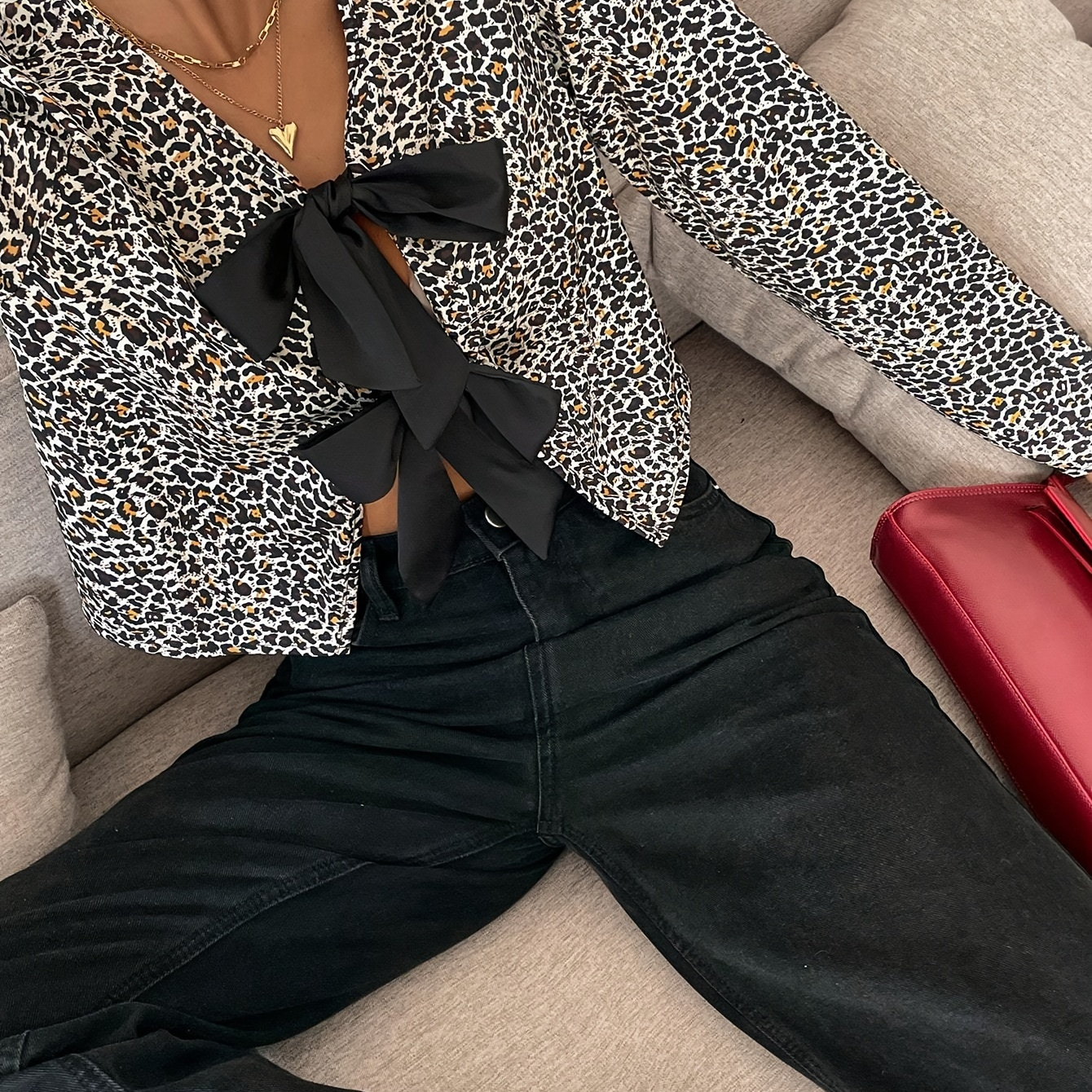 Leopard Print Tie Neck Blouse, Elegant Long Sleeve Top For Spring & Fall, Women's Clothing
Leopard Print Tie Neck Blouse, Elegant Long Sleeve Top For Spring & Fall, Women's Clothing