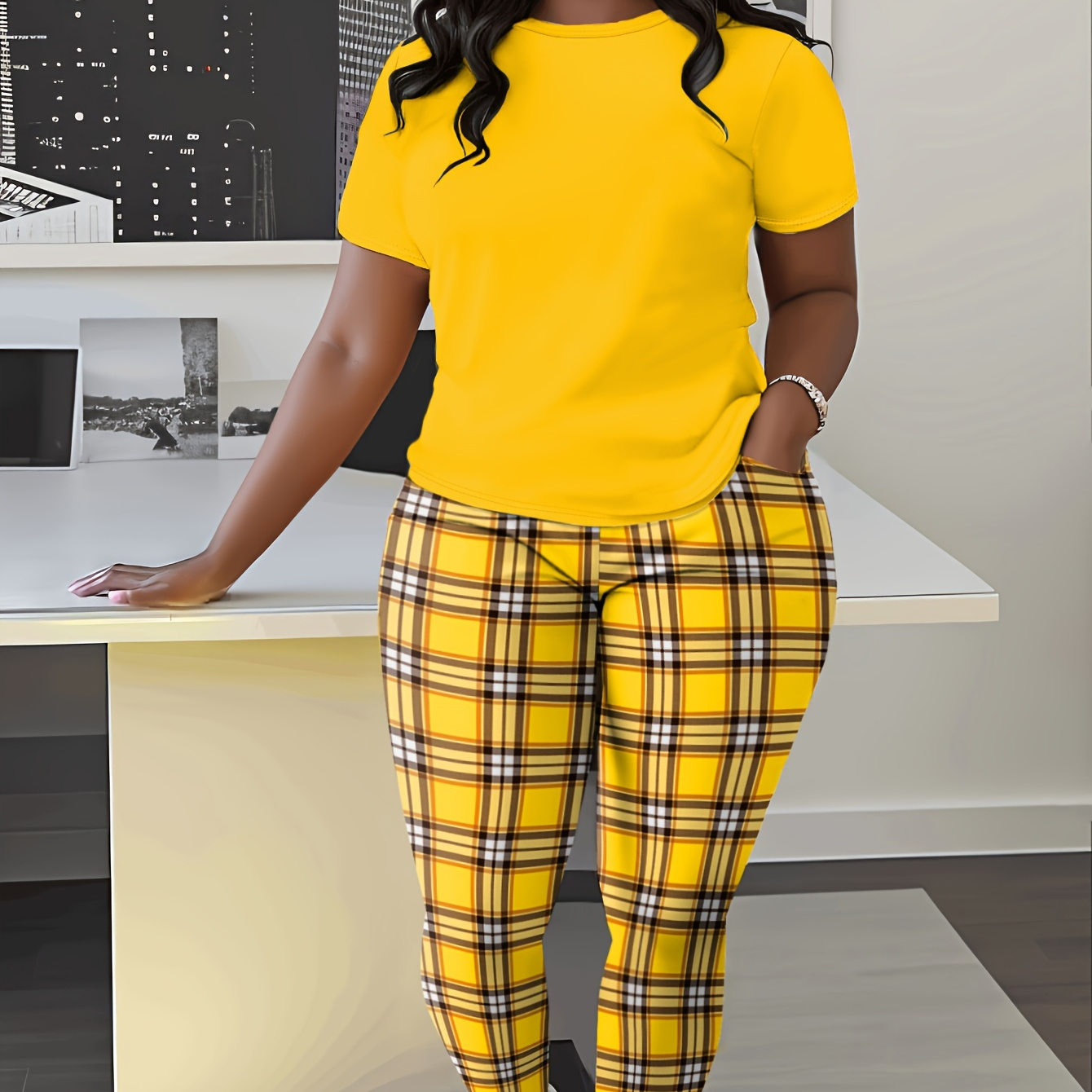Plus Size Casual Pants Set, Solid Color Crew Neck Short Sleeve Top & Plaid Print Pants With Pockets Outfits For Spring & Summer, Women's Plus Size Clothing
Plus Size Casual Pants Set, Solid Color Crew Neck Short Sleeve Top & Plaid Print Pants With Pockets Outfits For Spring & Summer, Women's Plus Size Clothing